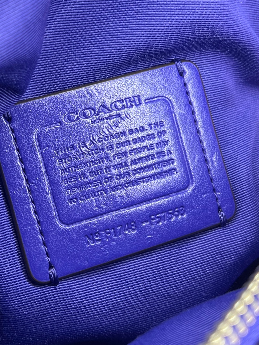 Coach Mini Tote in Kelsey - Picture 9 of 11